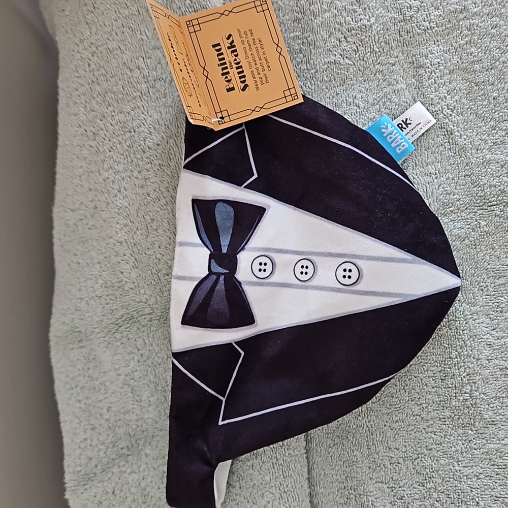 Doggy tux bib - has crinkle toy and squeaker and a spiffy bib. Size Large - NWT